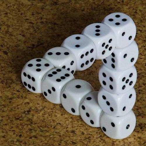 Dice%2BOptical%2BIllusion.jpg
