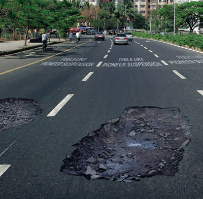 Pothole-Sticker-Illusion3.jpg