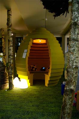 egg-on-astroturf.jpg